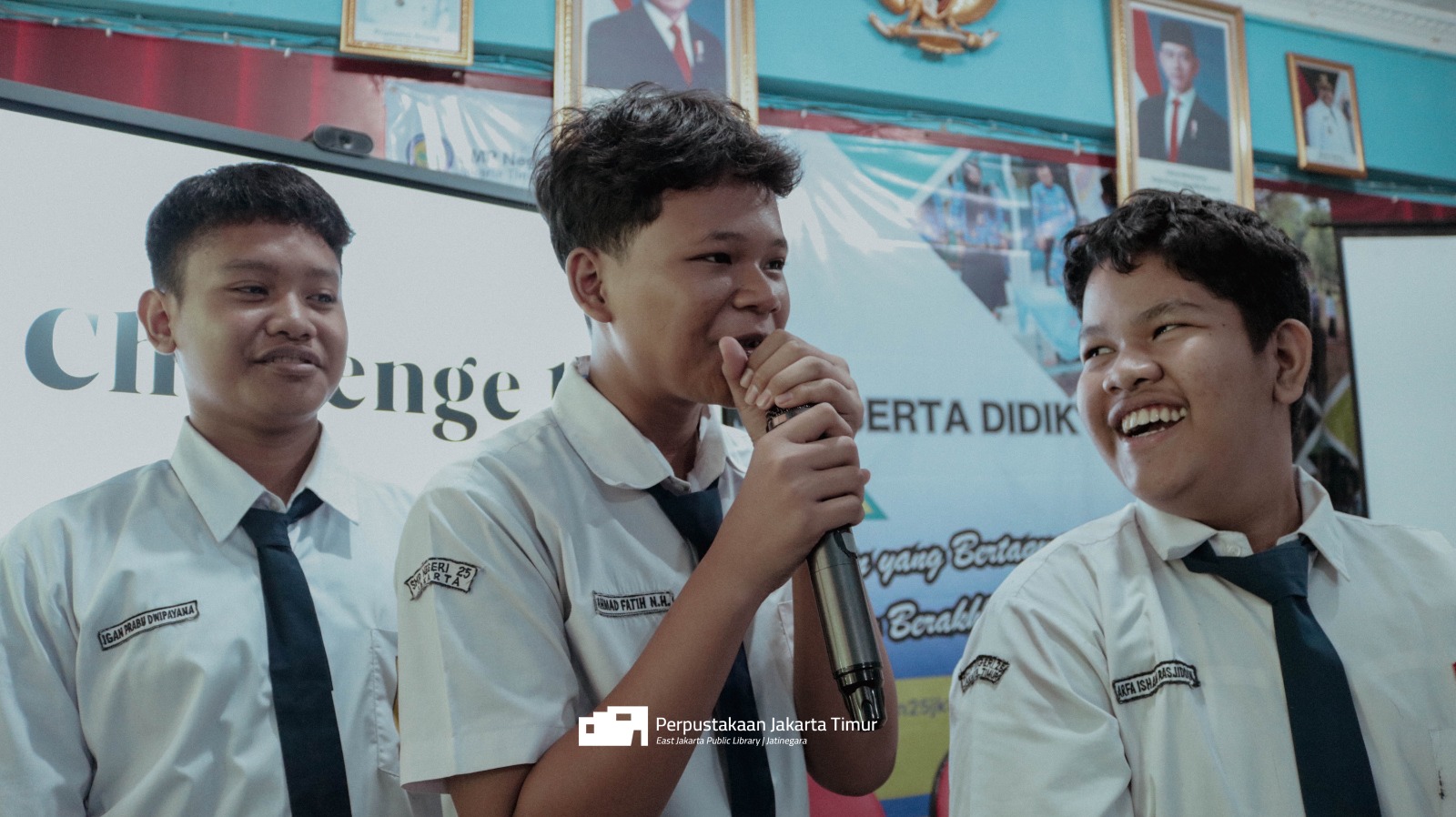 Roadshow Workshop Membaca Ke SMP Negeri 25 Jakarta